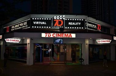 Multi pemain Interactive 8D / 6D Simulator Cinema Dengan 6 DOF Electric Platform 7d cinema